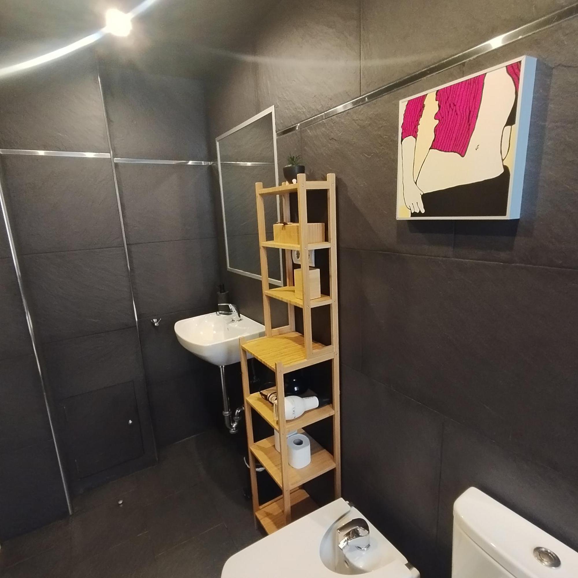 Leon Riverside Flat Стая снимка